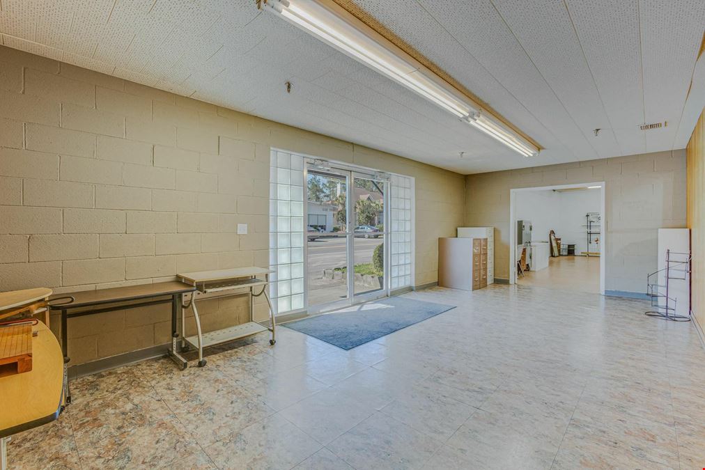 Commercial Space Available For Sale in Holly Hill, SC
