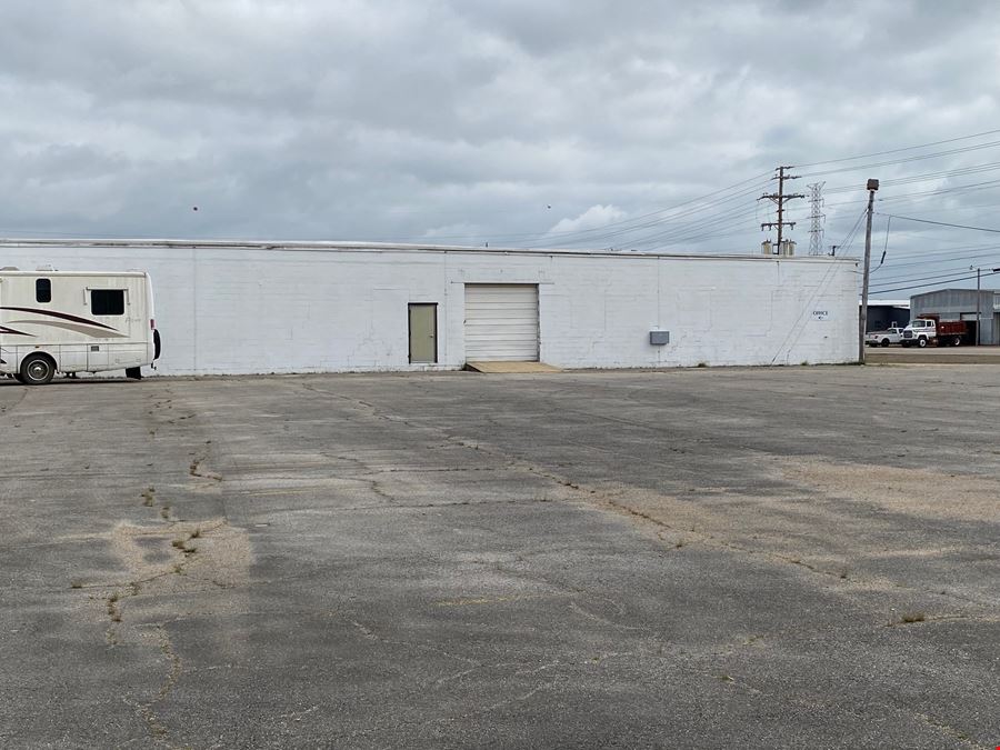 120,000 SF Warehouse