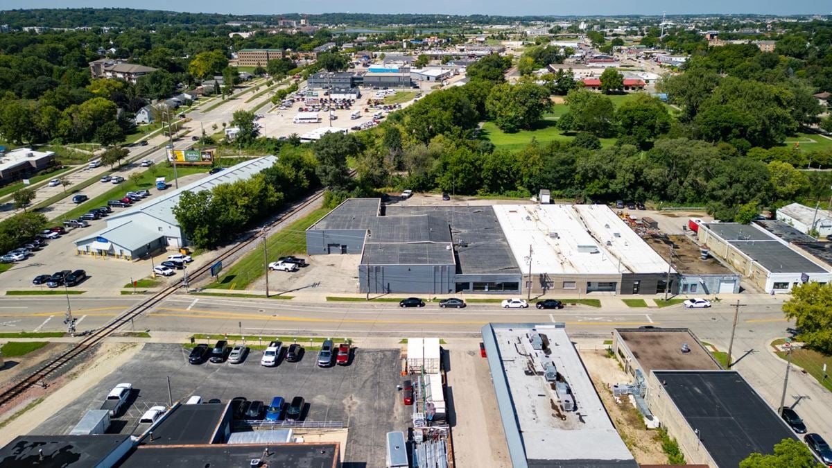 Flexible Industrial & Commercial Spaces | 3-Phase Power & Loading Access
