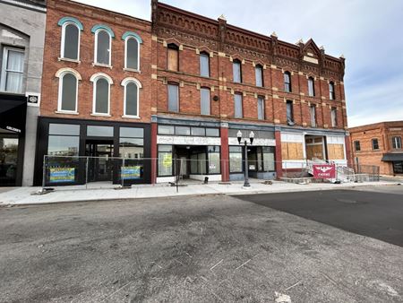 Preview of Retail space for Rent at 100 N Howell