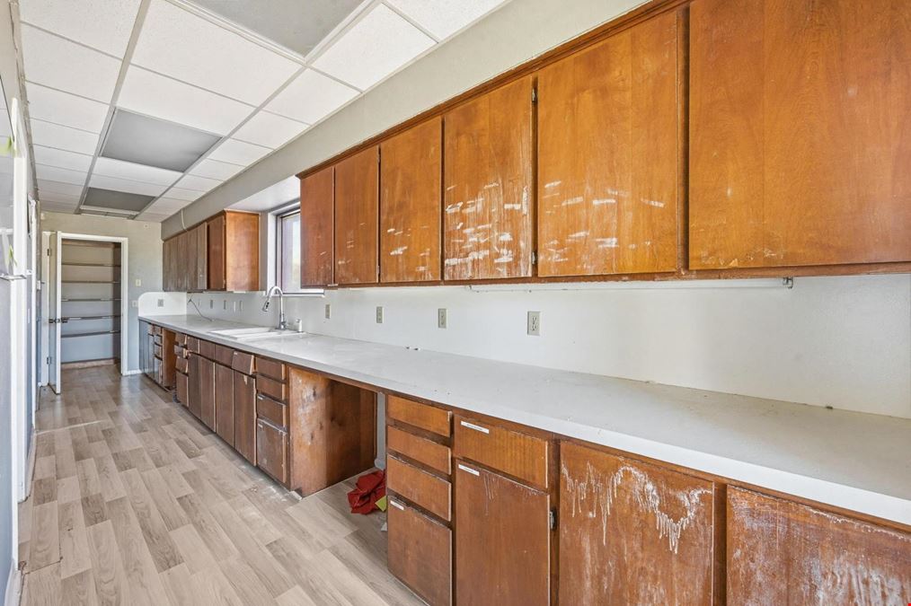 216 Dalton Dr