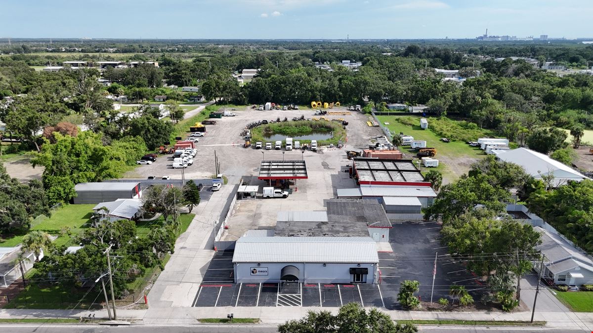 7001 Gibsonton Dr