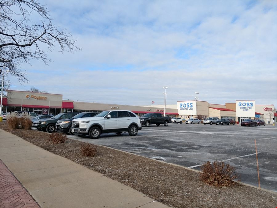 320-362 and 370-380 E Capitol Dr