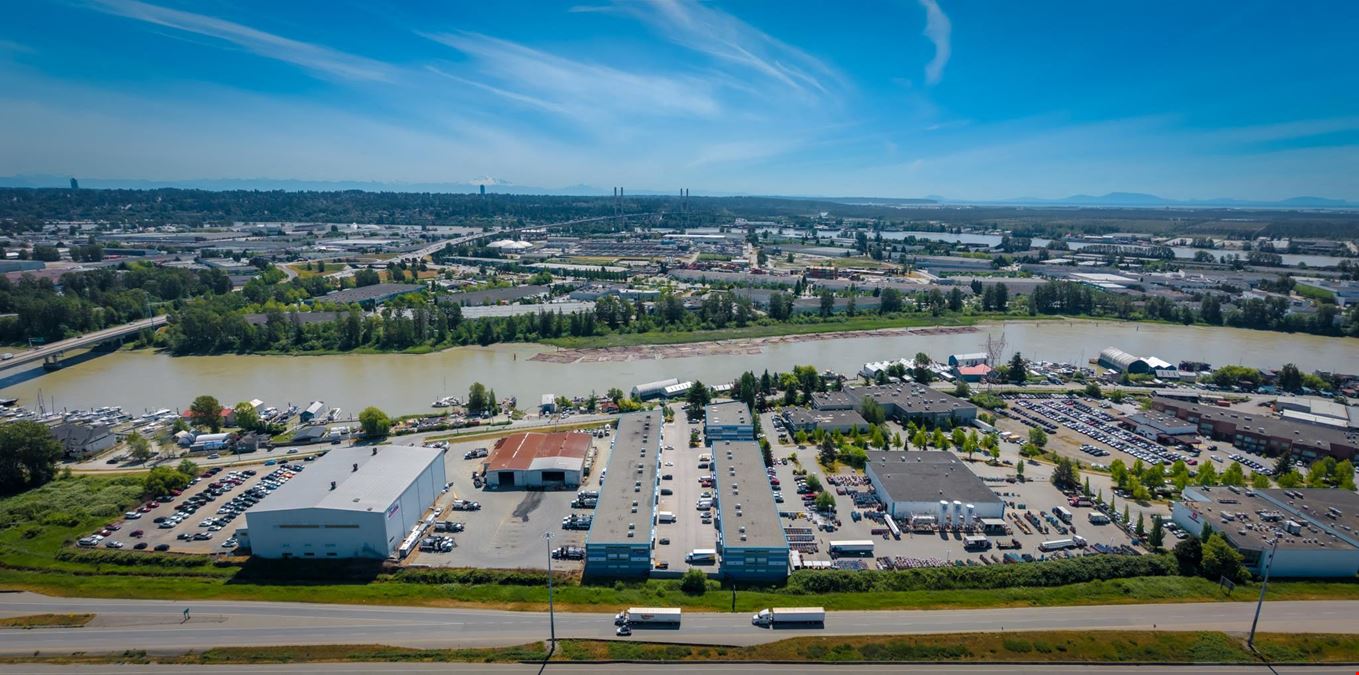 211,23251 Fraserwood Way