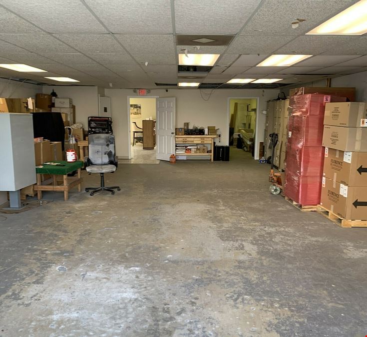 End-Cap Flex Condo For Lease!