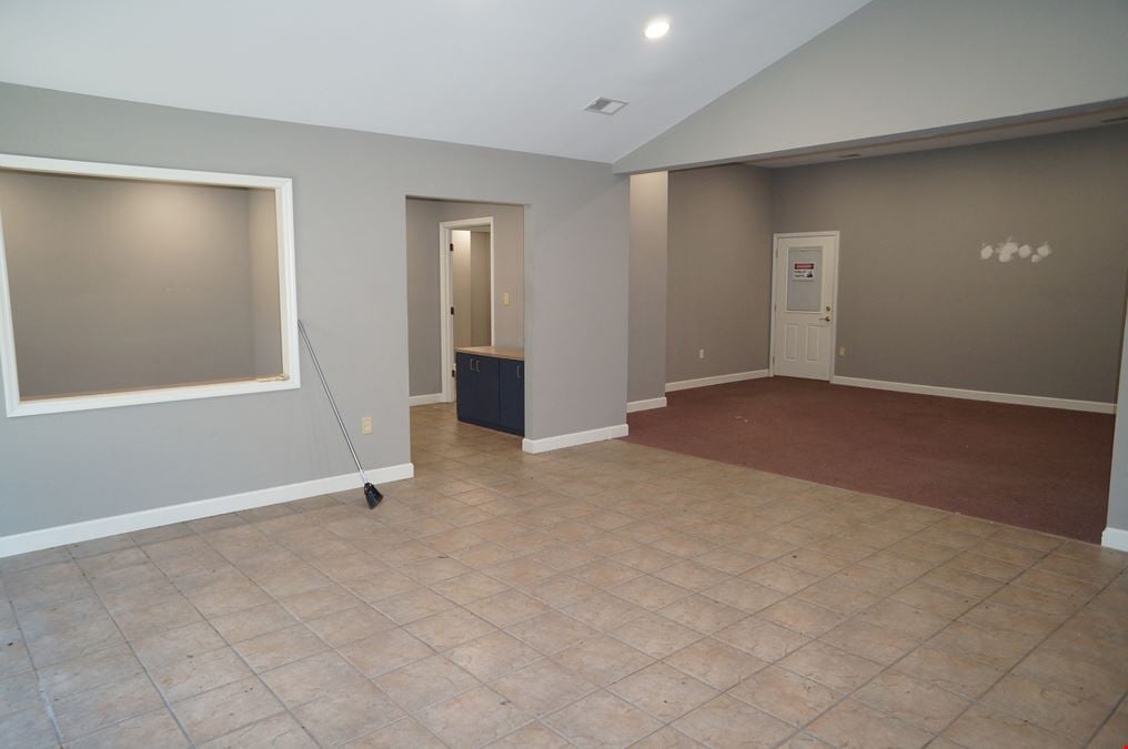 Office Warehouse with Yard Space