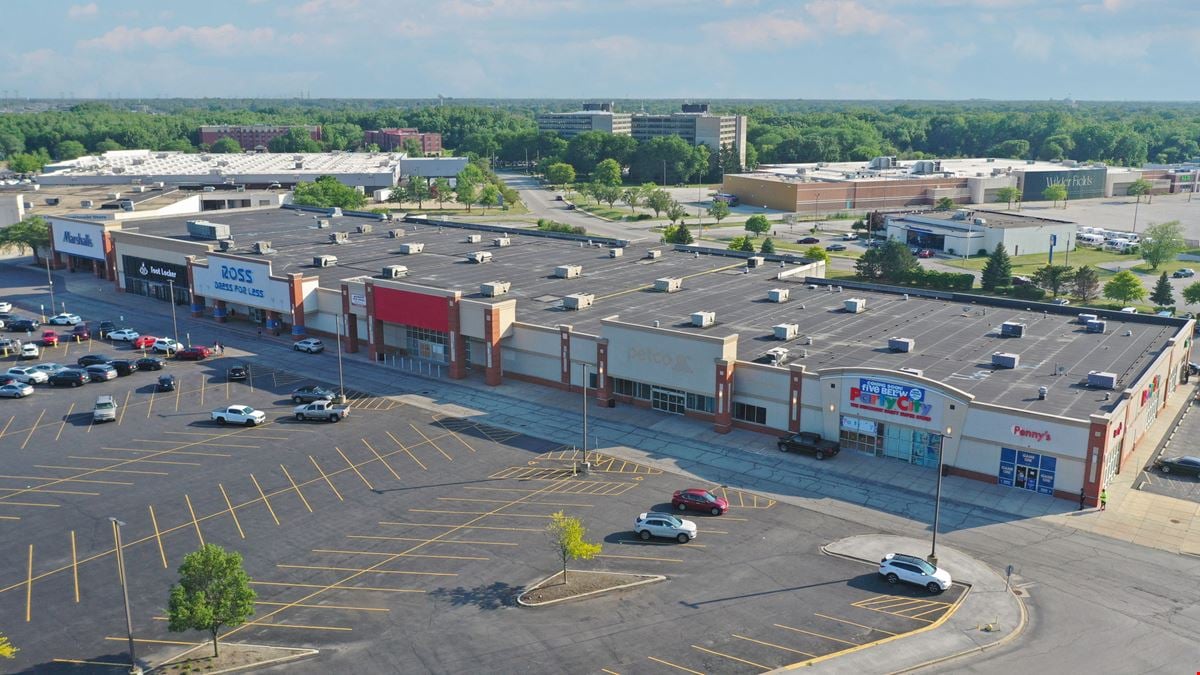 River Oaks West Shopping Center