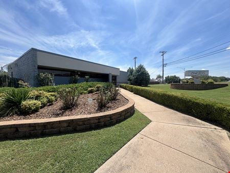 Preview of Office space for Rent at 4900 N Lincoln Blvd