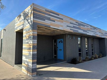 Preview of commercial space at 4252-4254 N Brown Avenue