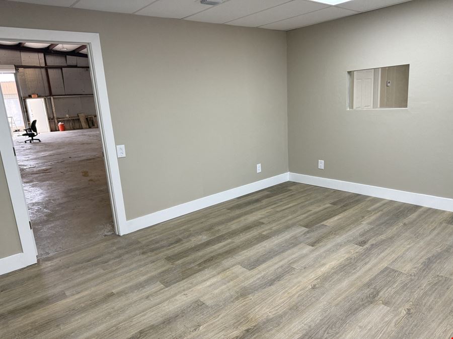 Industrial Flex Space Available For Lease!