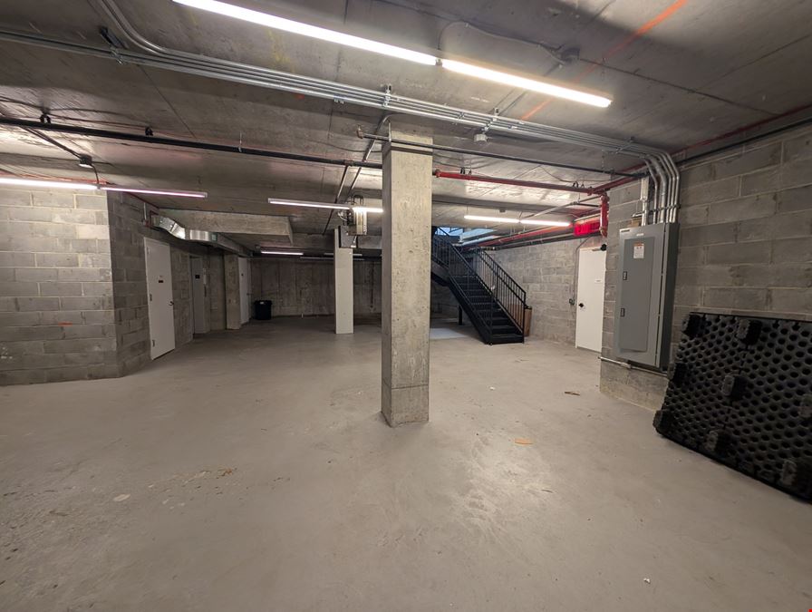 3,600 SF | 500 W 22nd Street | Bi-Level Retail Space with 100 FT of Frontage for Lease