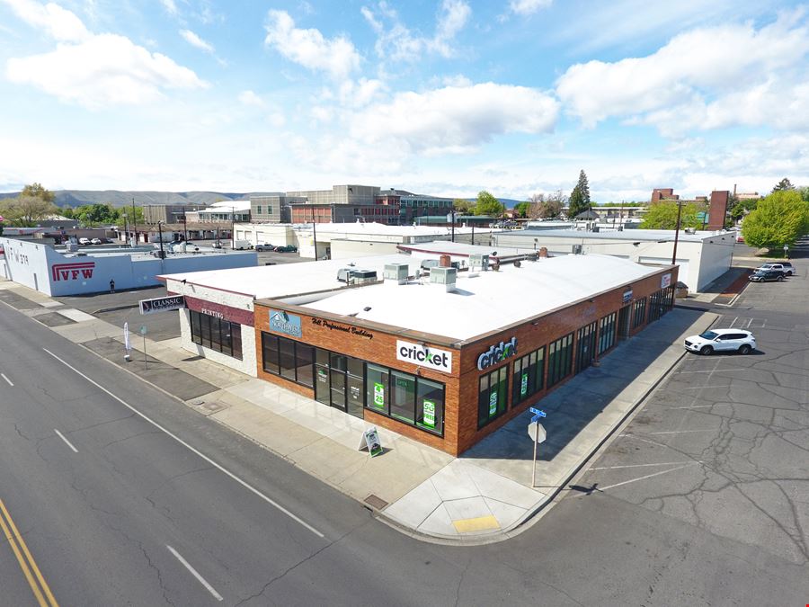 Former Veterinary Clinic Space