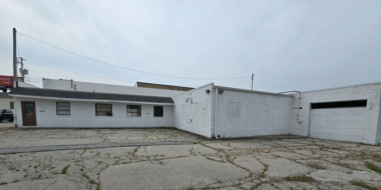 597 E Tallmadge Ave