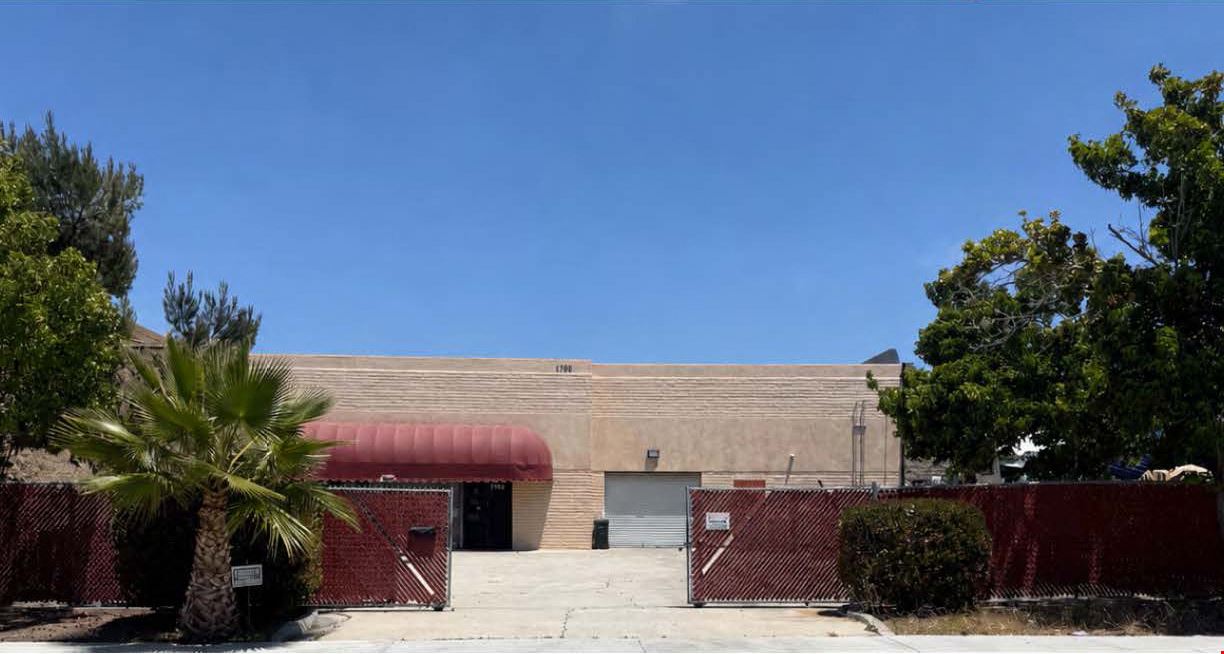 1790 Whittier Ave