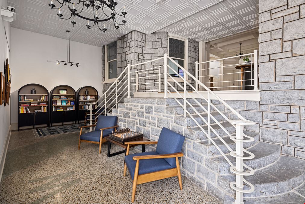 PROFESSIONAL OFFICE CENTER IN DOWNTOWN HARRISONBURG