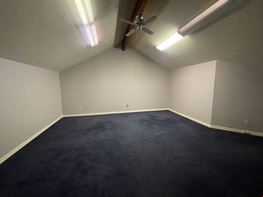 4234 N Interstate 35