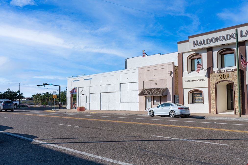 4,422 SF | Hard corner property  | Downtown Edinburg, TX