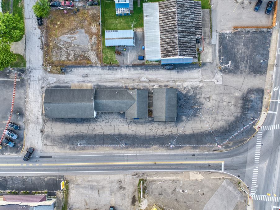 100 W 3rd Street - Corner Lot