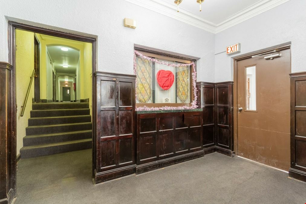 Crestwood Apartments