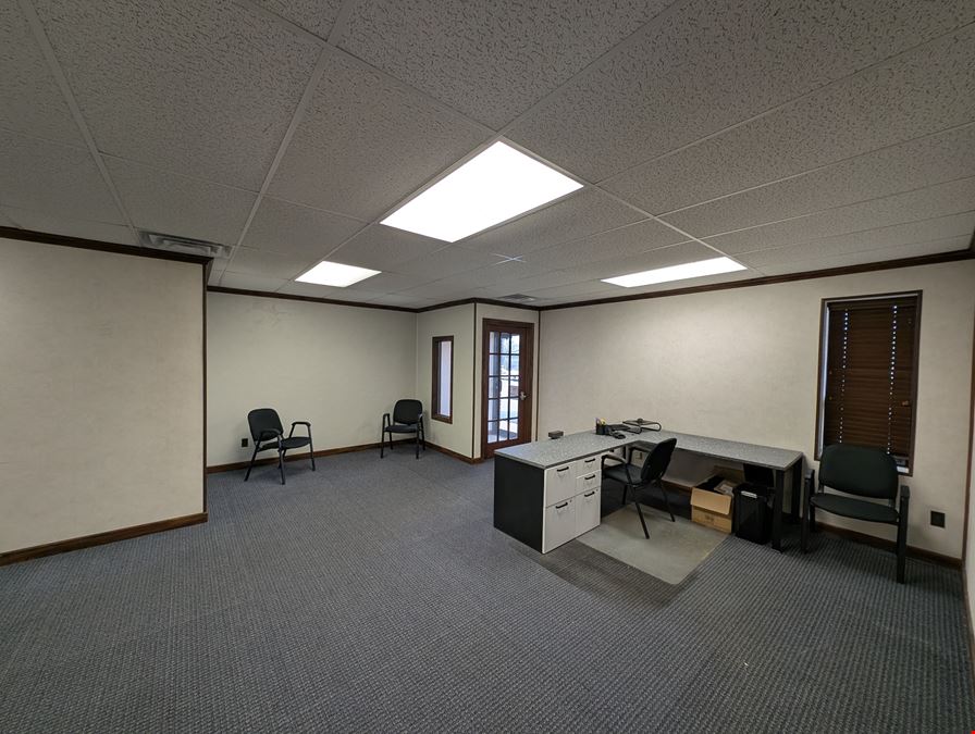 1605 W Candletree Dr Suite 107