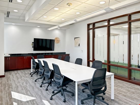 Regus - Bloomington - 4470 W 78th Street Cir