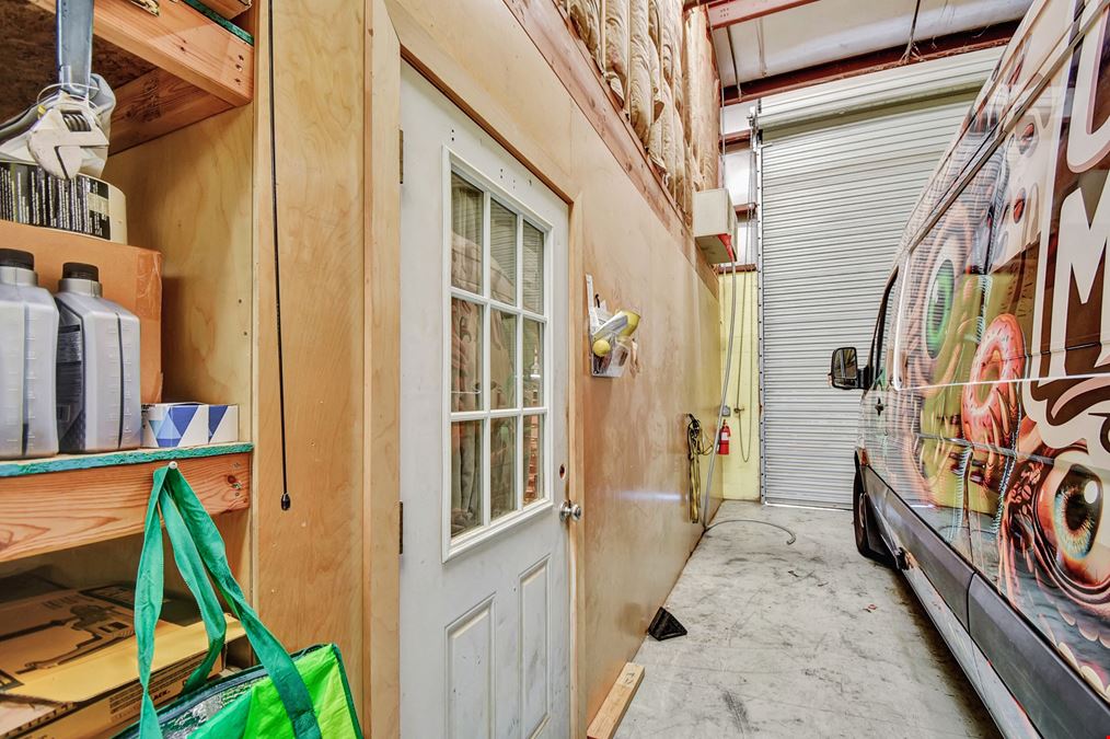 Dobbs Road Flex Warehouse Condo