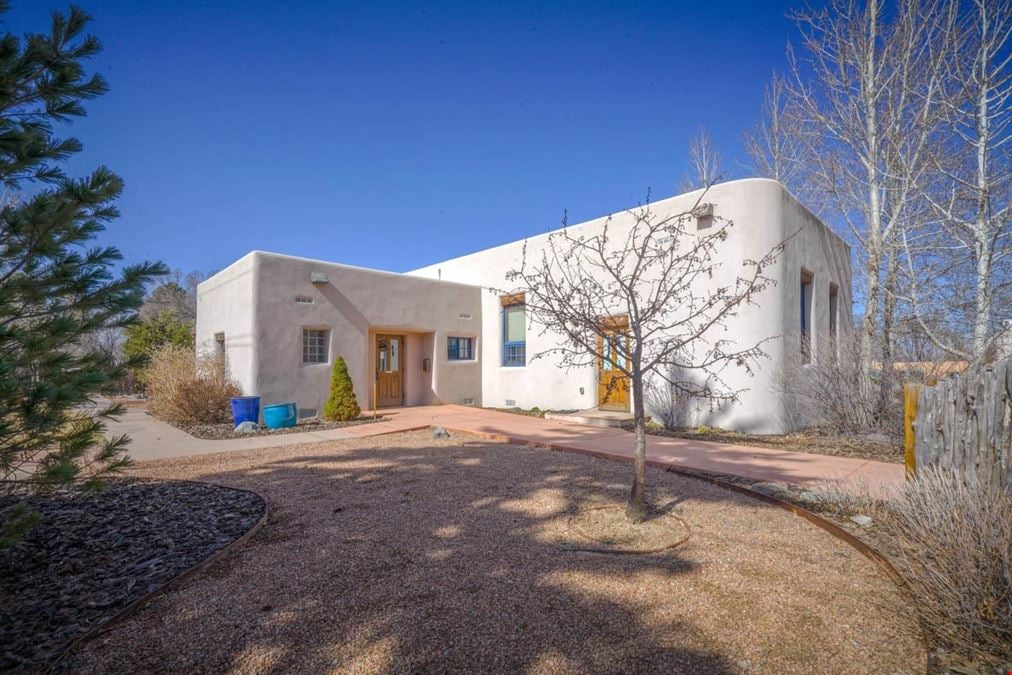 522 Paseo del Pueblo Norte