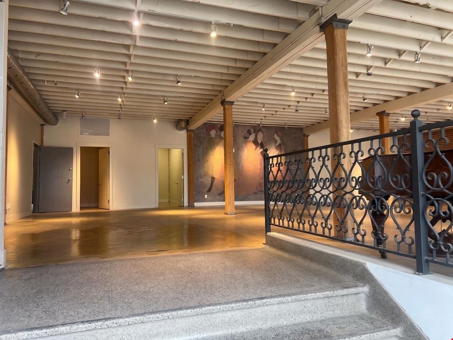 ± 10,000 SF Character Space On 109th Street