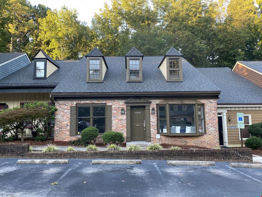 1005 Dresser Ct