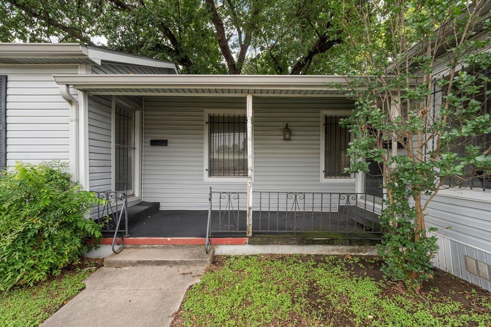3720 W Waco Dr