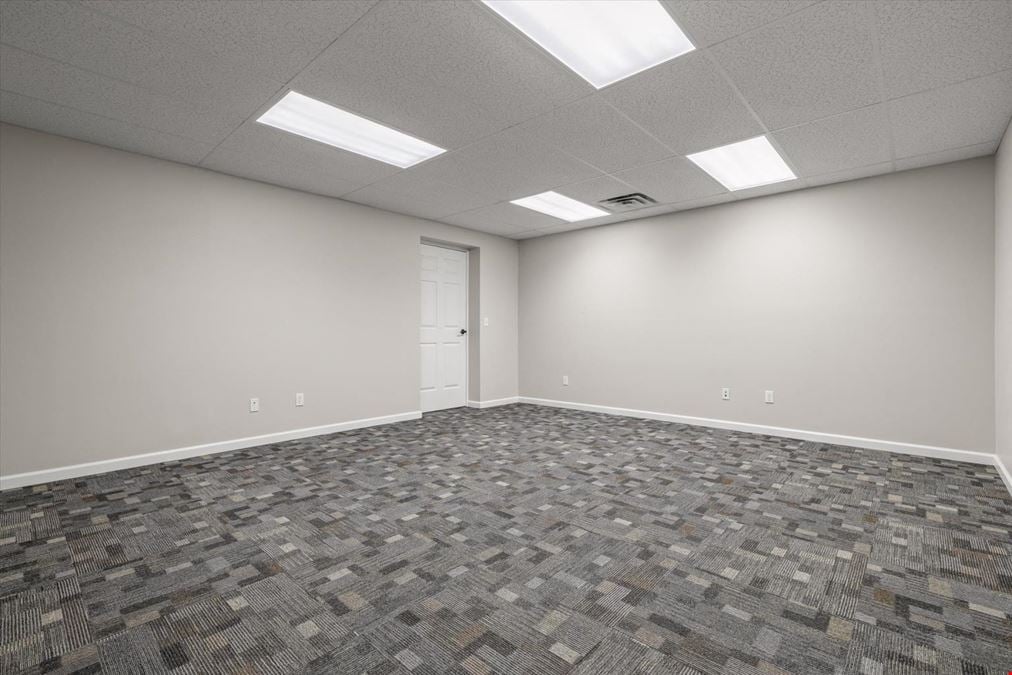 2 Executive Suites 