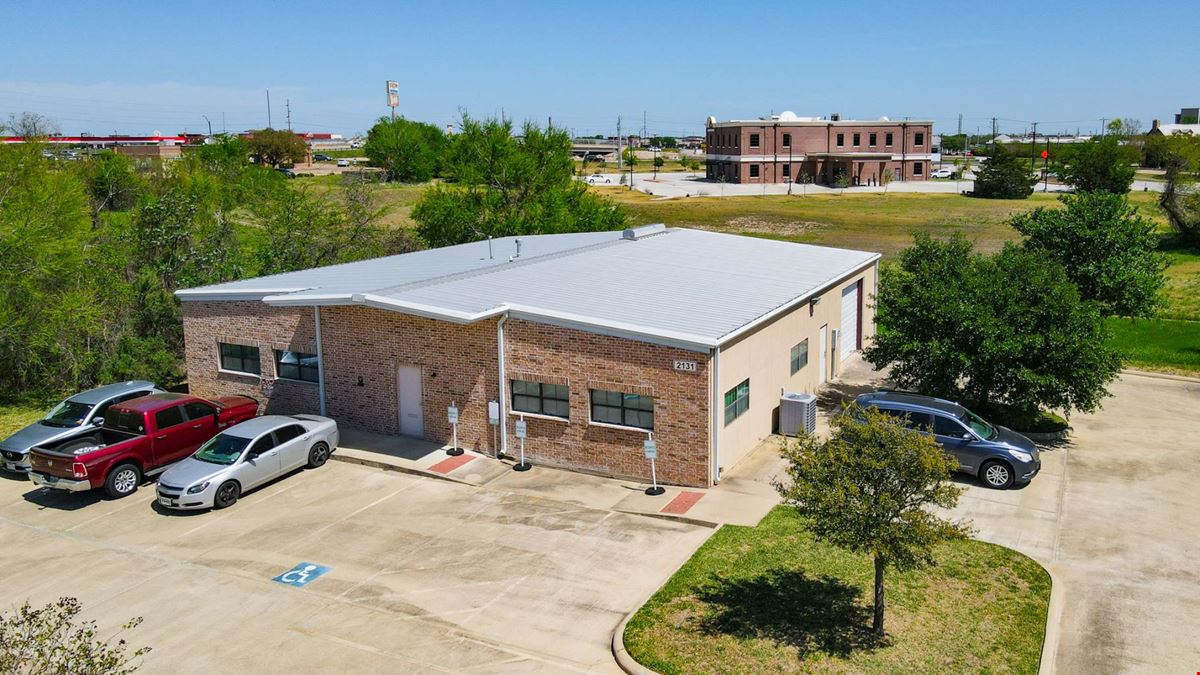 2131 W Briargate Dr