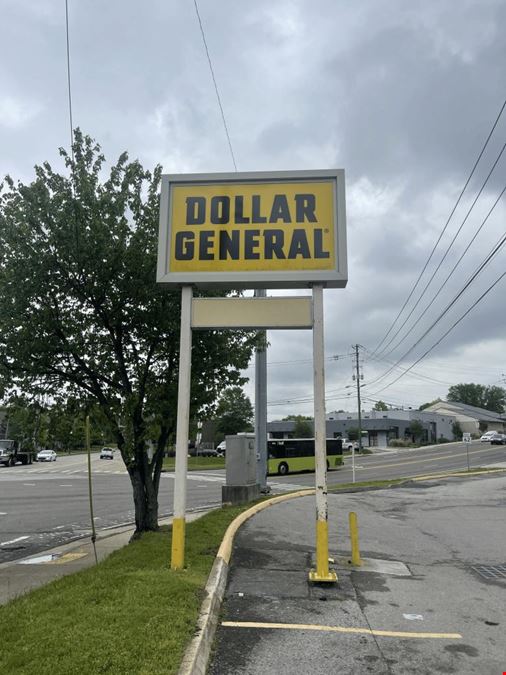10,488 SF Retail Building – For Sale or Lease
