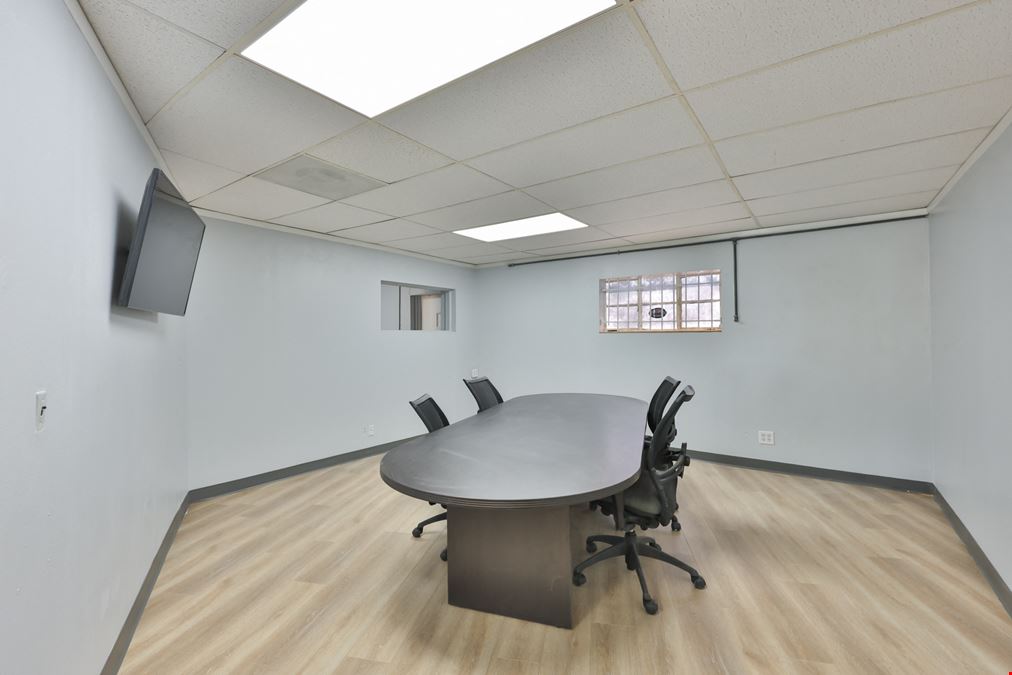 Versatile Showroom | Office| Warehouse in Prime Location!