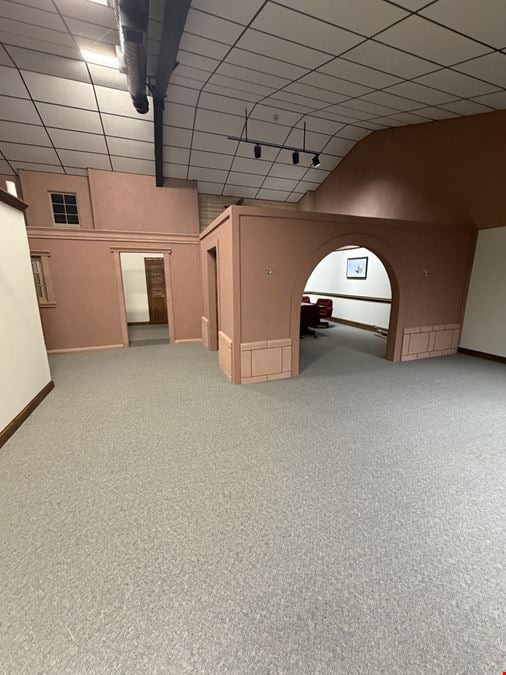 Multi Building Flex Property - Unique Opportunity!