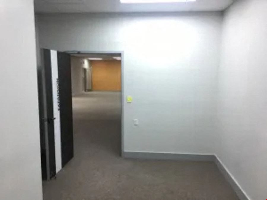 6532 SF Suite 140 Professional and Medical Office Space