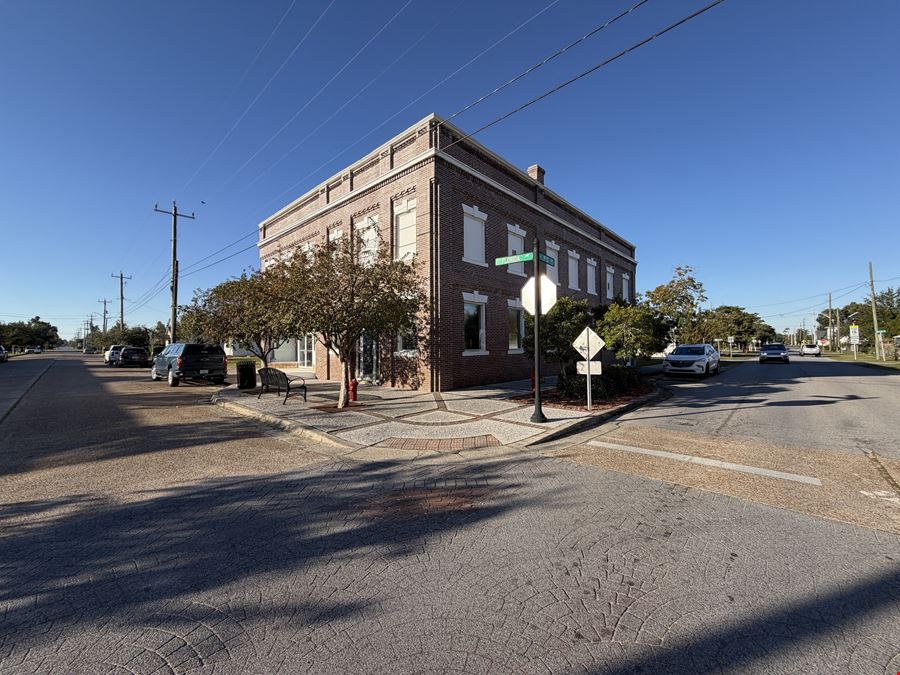 Historic Lynn Haven Bank Building | 7,360 SF Mixed-Use Redevelopment Opportunity in Downtown Core