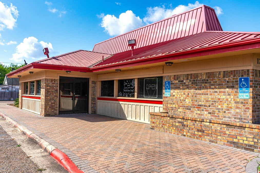 3,116 SF | Former Pizza-Hut | For Sale | 0.49 ± AC | Brownsville, TX