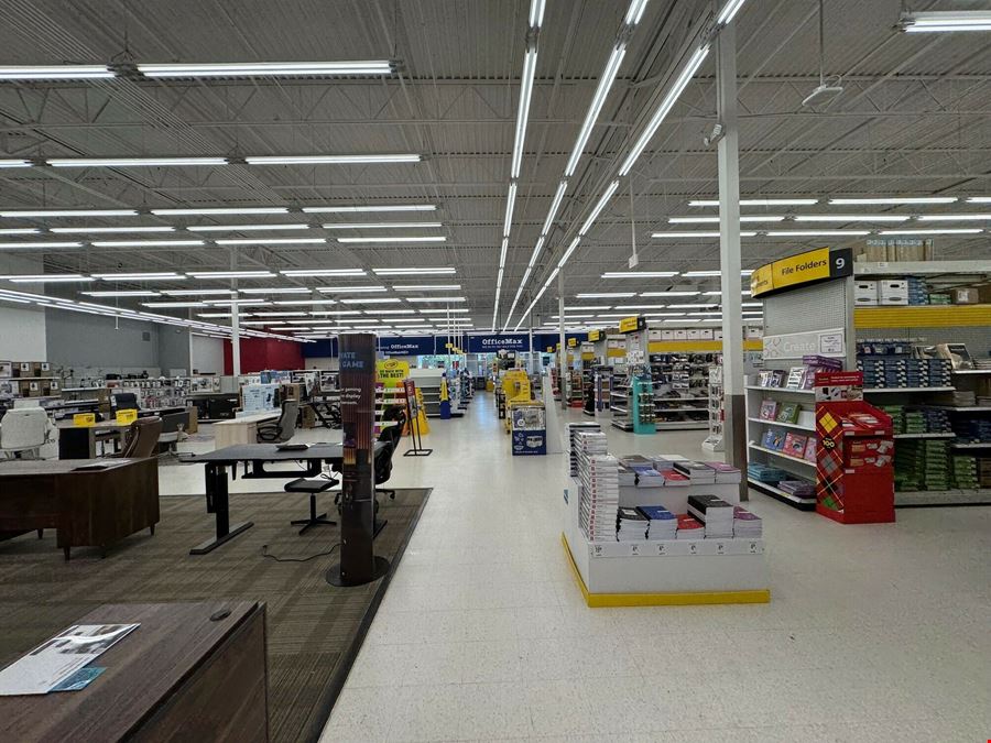 Prime Retail Space in Cascade Marketplace