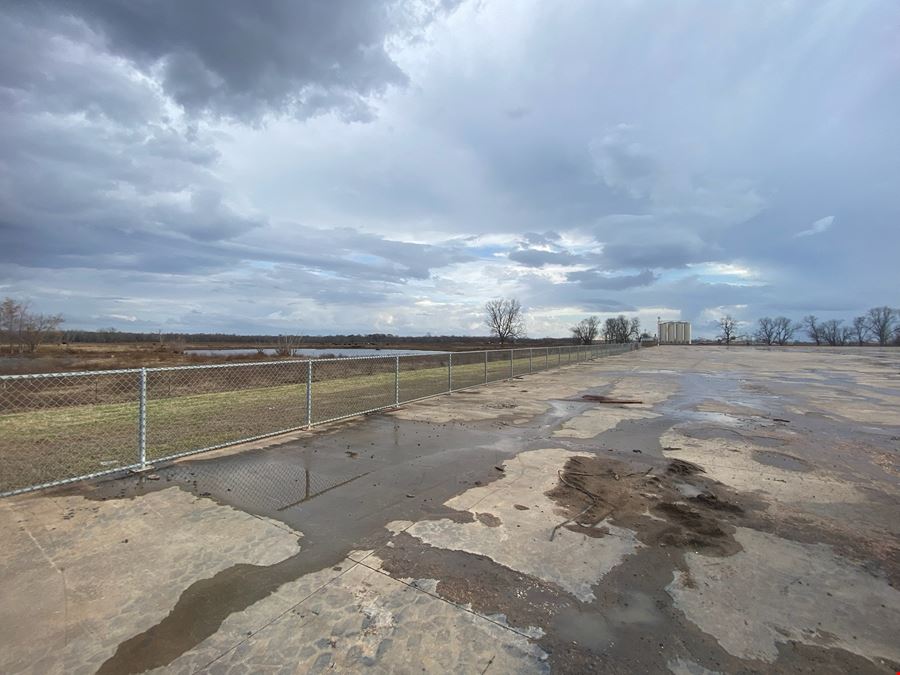 300k SF All-Weather Slab on 159 Acres