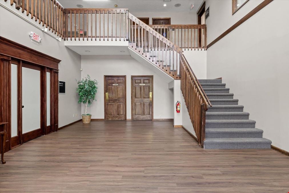 2 Executive Suites 