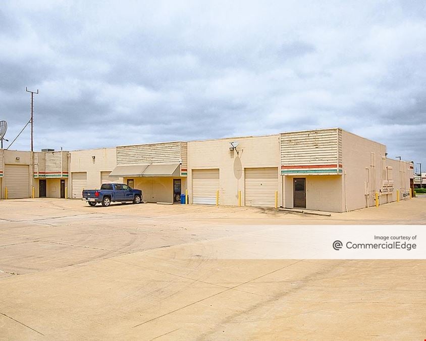 5800 Center