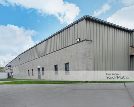 Preview of commercial space at 990 Valley Belt Road