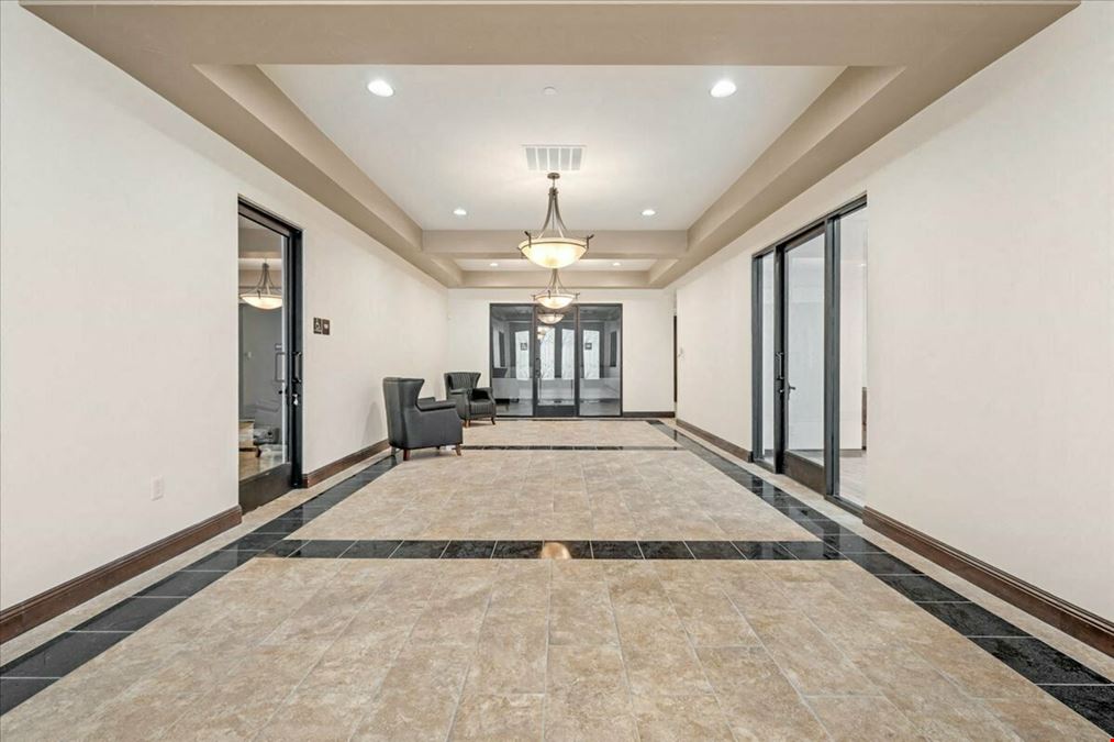 Prime Professional Office Space Located in NW Fresno