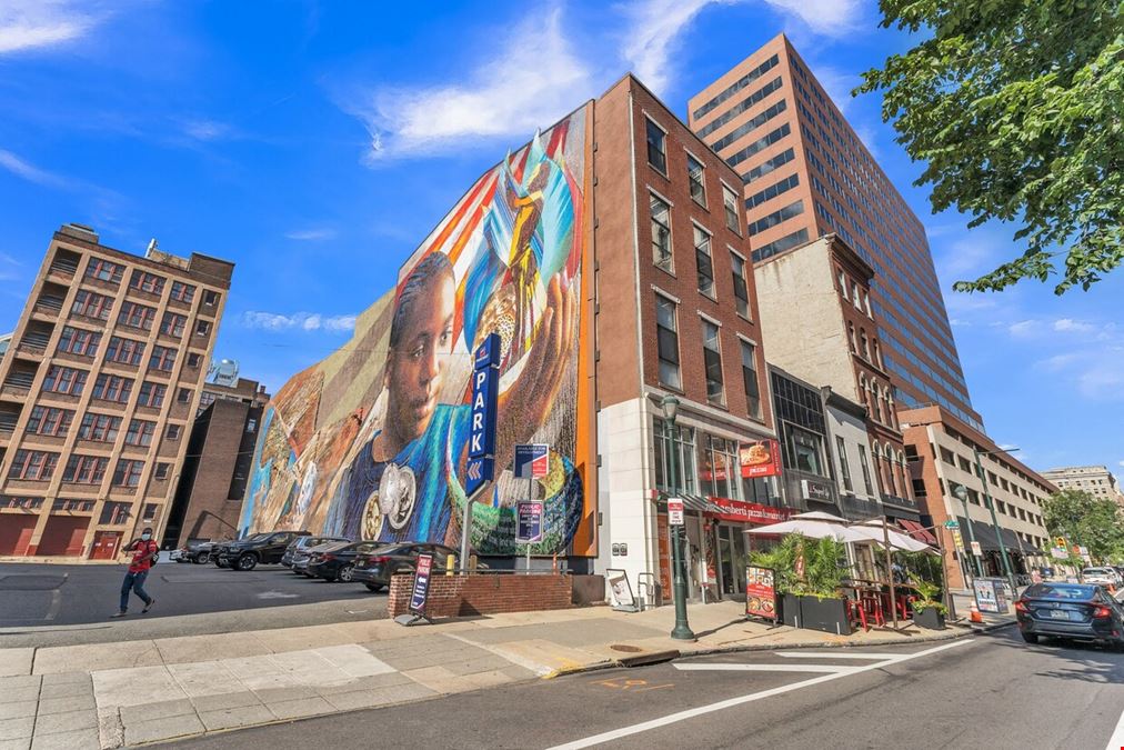 4,200 SF | Restaurant