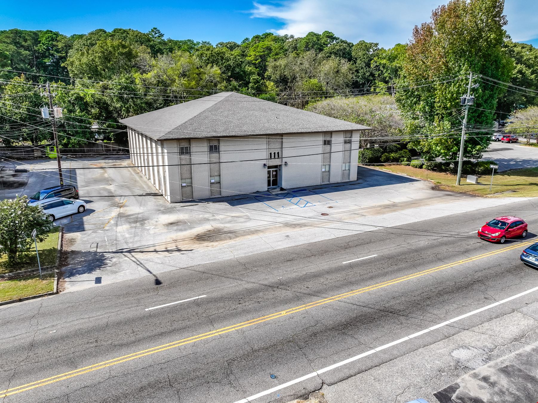 111 Coliseum Blvd