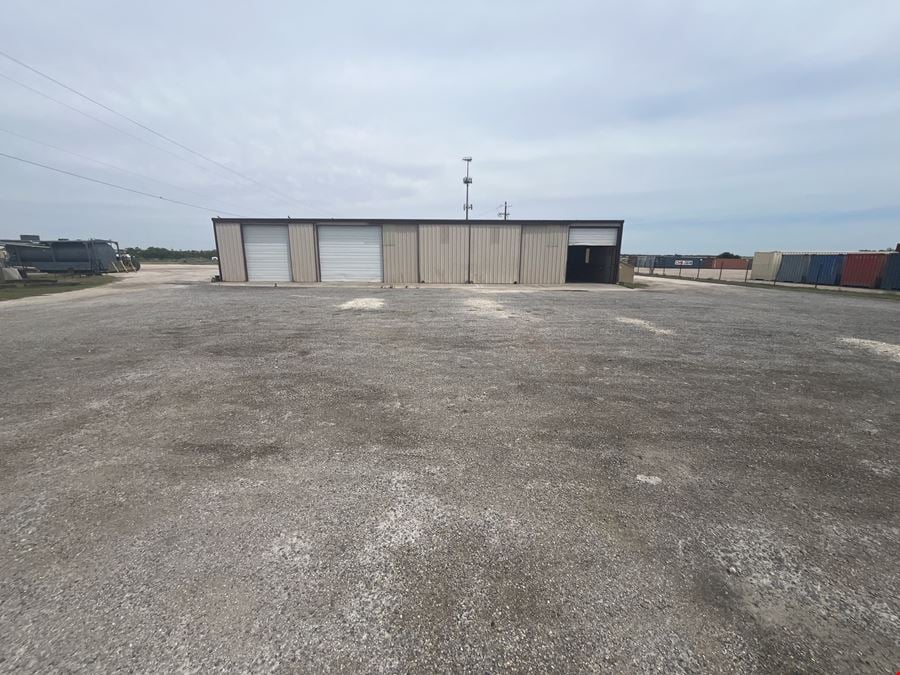 601 N Access Rd