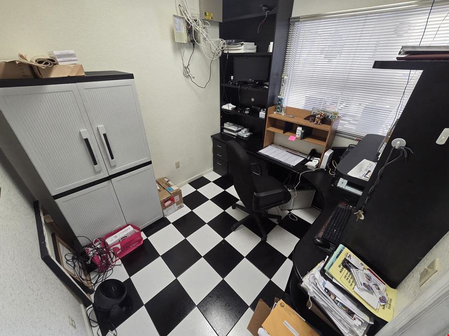 Industrial Flex Space | Corner Unit