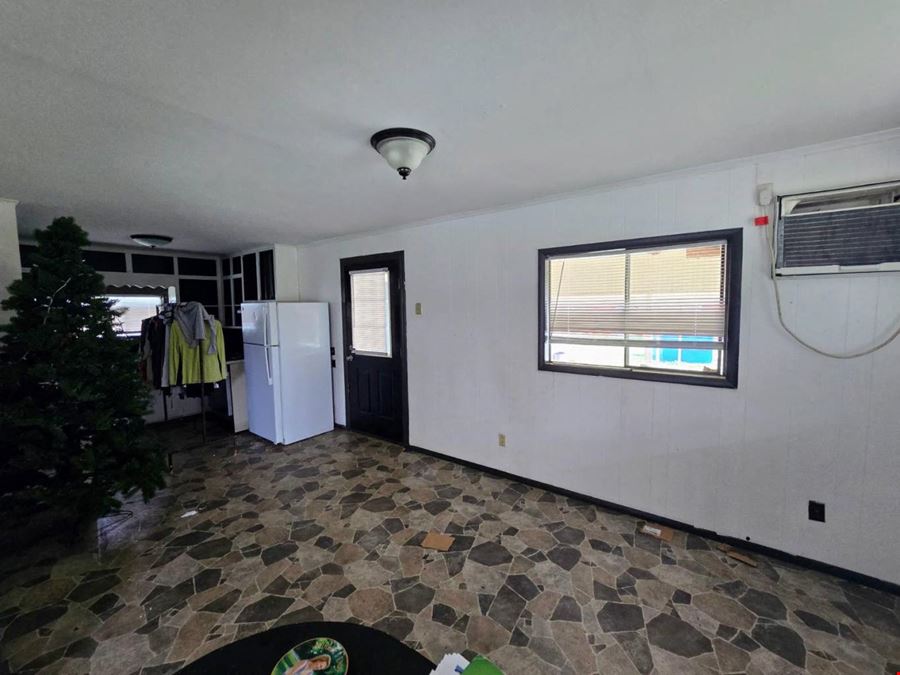 13979 SW Hwy 2
