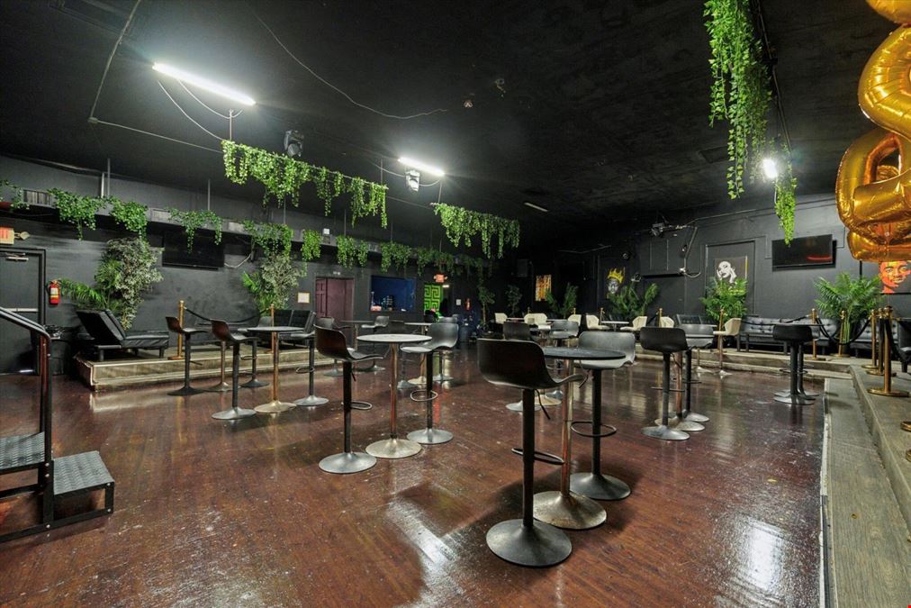 Cash-flowing Upscale Night Club | 11,000 SF